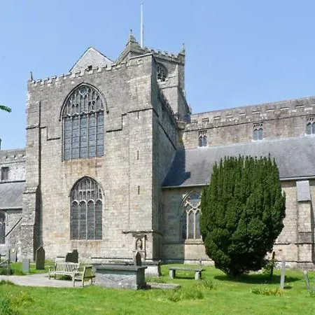 2 Cark House